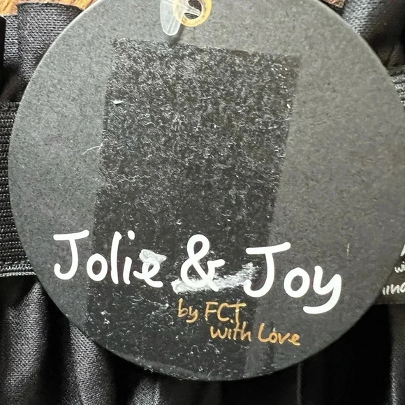 Jolie & Joy by FCT with Love woman’s pleated pleather mini skirt - Picture 7 of 7